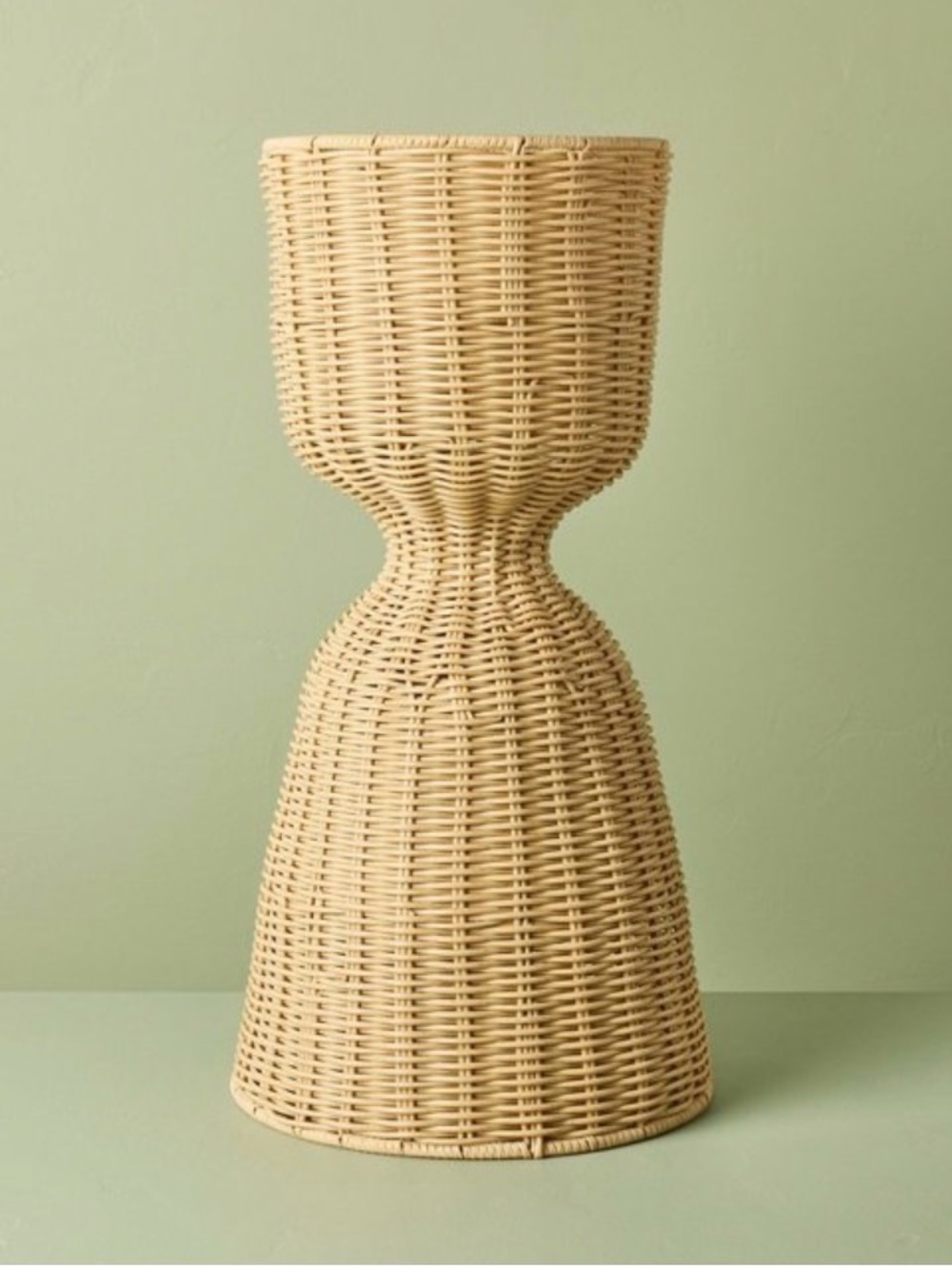 Rattan Reversible Outdoor Planter Basket - Hearth & Hand - 24 in NWOT - Picture 2 of 9
